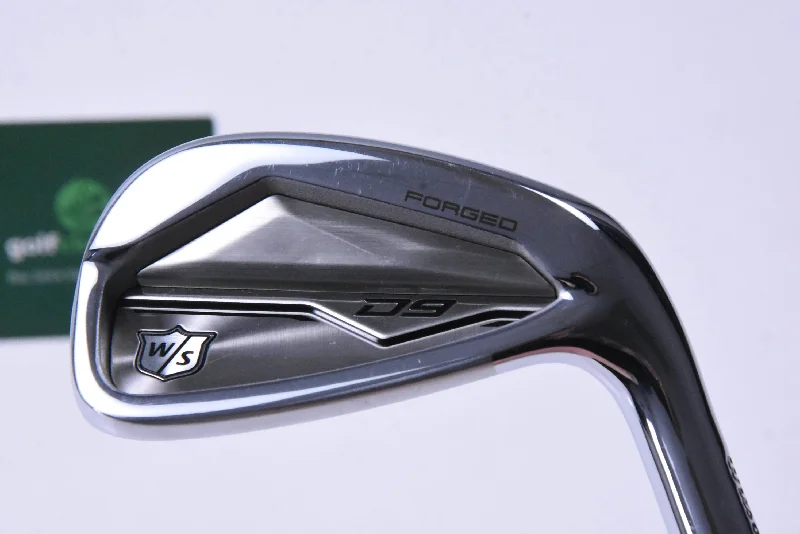 Wilson D9 Forged #7 Iron / 30.5 Degree / Regular Flex Dynamic Gold 95 R300 Shaft