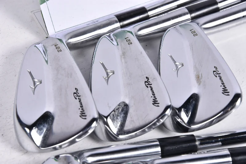 Mizuno Pro 221 Irons / 5-PW / Stiff Flex Dynamic Gold S300 Shafts