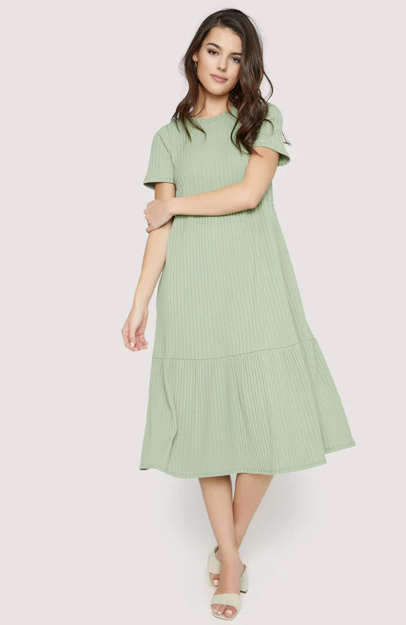 Siren Treasure Midi Short Sleeve Dress in Algea